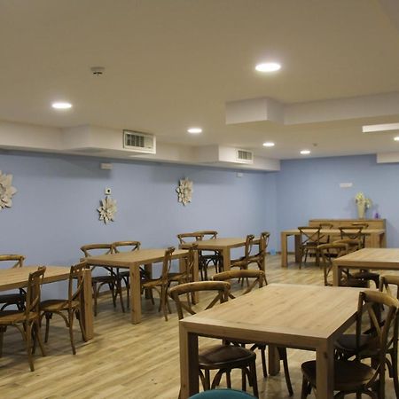 Apartamentos Turisticos Escorraladas Baltanas Bagian luar foto