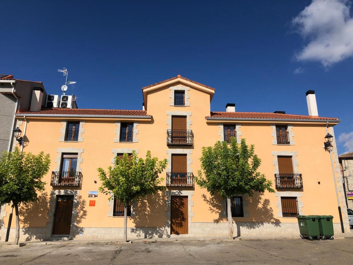 Apartamentos Turisticos Escorraladas Baltanas Bagian luar foto