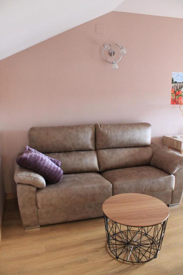 Apartamentos Turisticos Escorraladas Baltanas Bagian luar foto