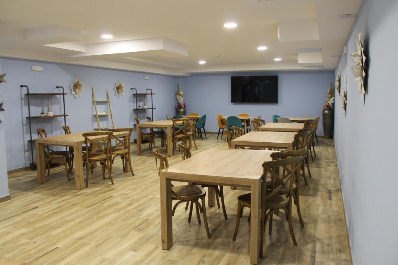 Apartamentos Turisticos Escorraladas Baltanas Bagian luar foto