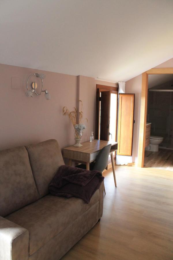 Apartamentos Turisticos Escorraladas Baltanas Bagian luar foto
