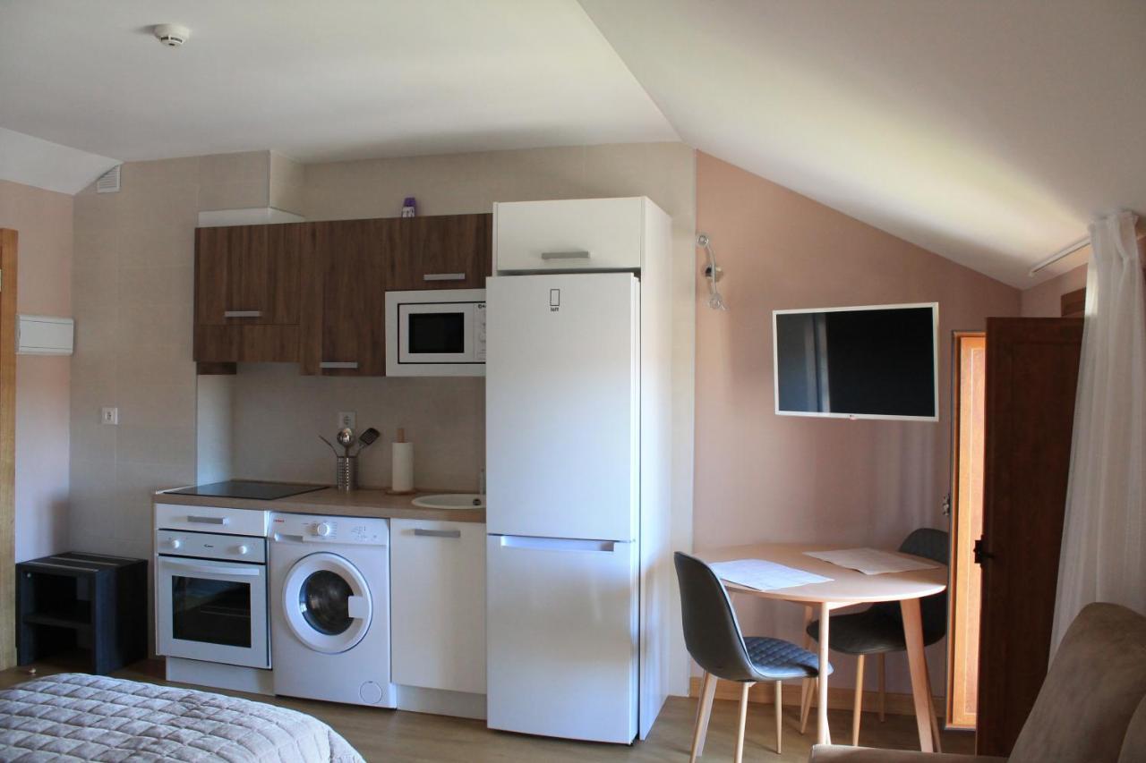 Apartamentos Turisticos Escorraladas Baltanas Bagian luar foto